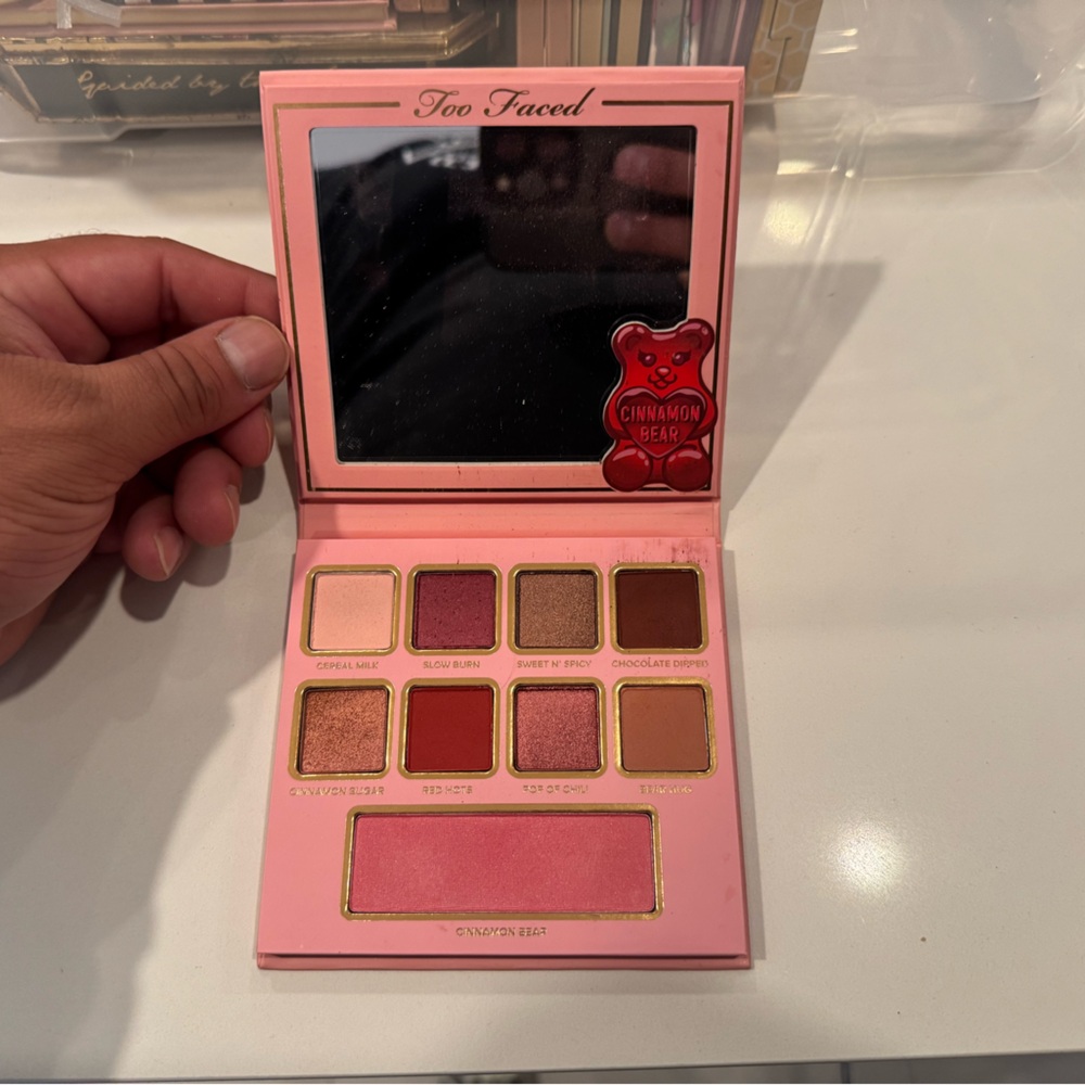 Too Faced Cinnamon Bear Palette